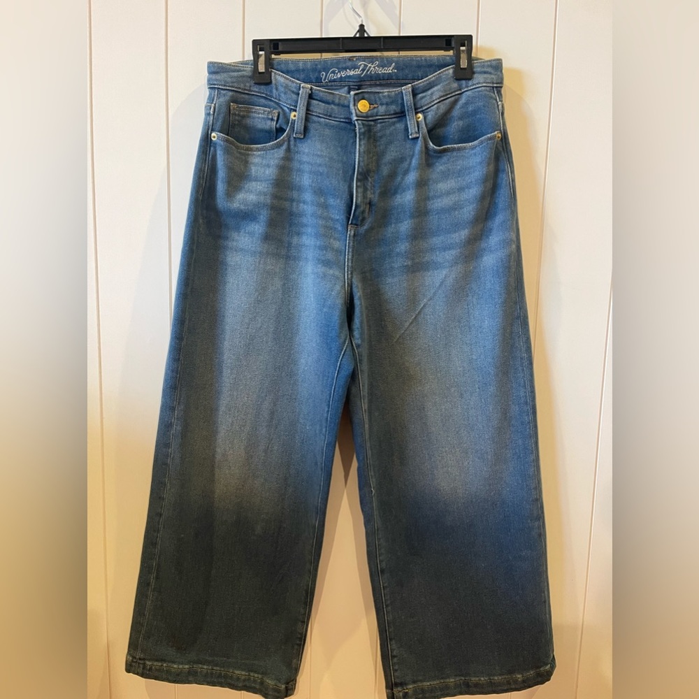 Universal thread highest Rise Wide Leg Crop